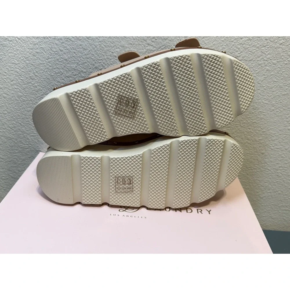 Chinese Laundry Surfs Up Beige Platform Wedge Slide Sandals Gold‎ Buckle Studs 8